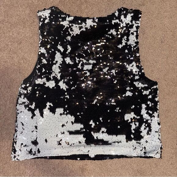 LUCY PARIS Black & White Reversible Sequin Crop Top M - Picture 2 of 3
